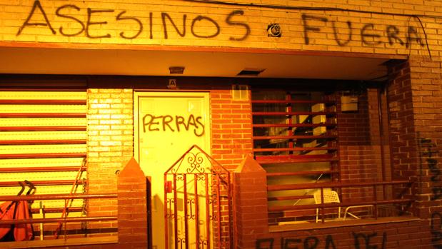 La venganza a «sangre y fuego» contra el clan de Los Visita: «¡Asesinos, fuera de Vallecas!»