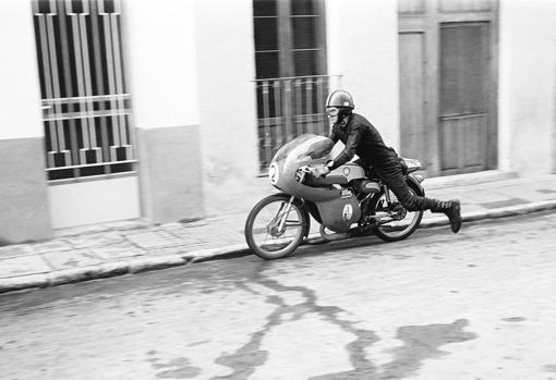 Uno de los pilotos, en carrera