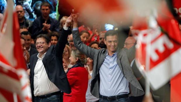 Pedro Sánchez se vuelca con el feminismo para captar votos enfrentando a las mujeres con la derecha