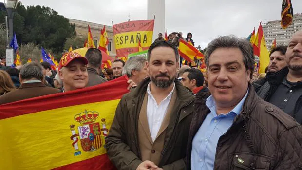 Los candidatos de Vox en Valencia: un profesor de derecho, un exdiputado del PP y un cirujano