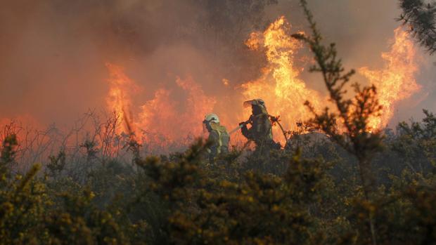 La Xunta reclamará el coste del incendio de Rianxo si lo causó una torre de alta tensión