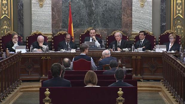 Juicio del «procés» en directo | Un teniente de la Guardia Civil señala la colaboración de los bomberos con los independentistas