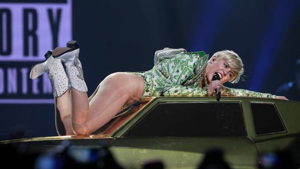 Miley Cyrus se suma al Primavera Sound para cubrir la cancelación de Cardi B