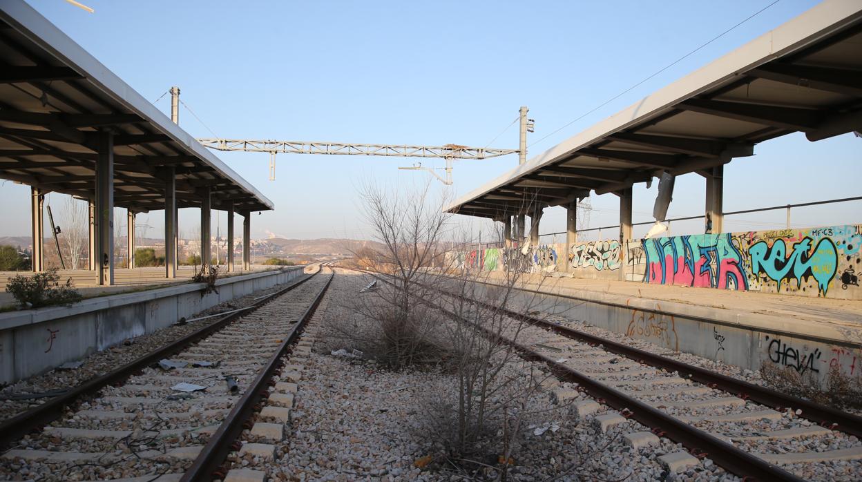 Viaje a las estaciones fantasma de Madrid: 32 paradas de tren perdidas en solo tres décadas