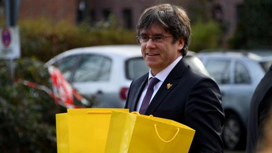 Han ofrecido 100.000 euros por secuestrar a Puigdemont y pide amparo al Parlament