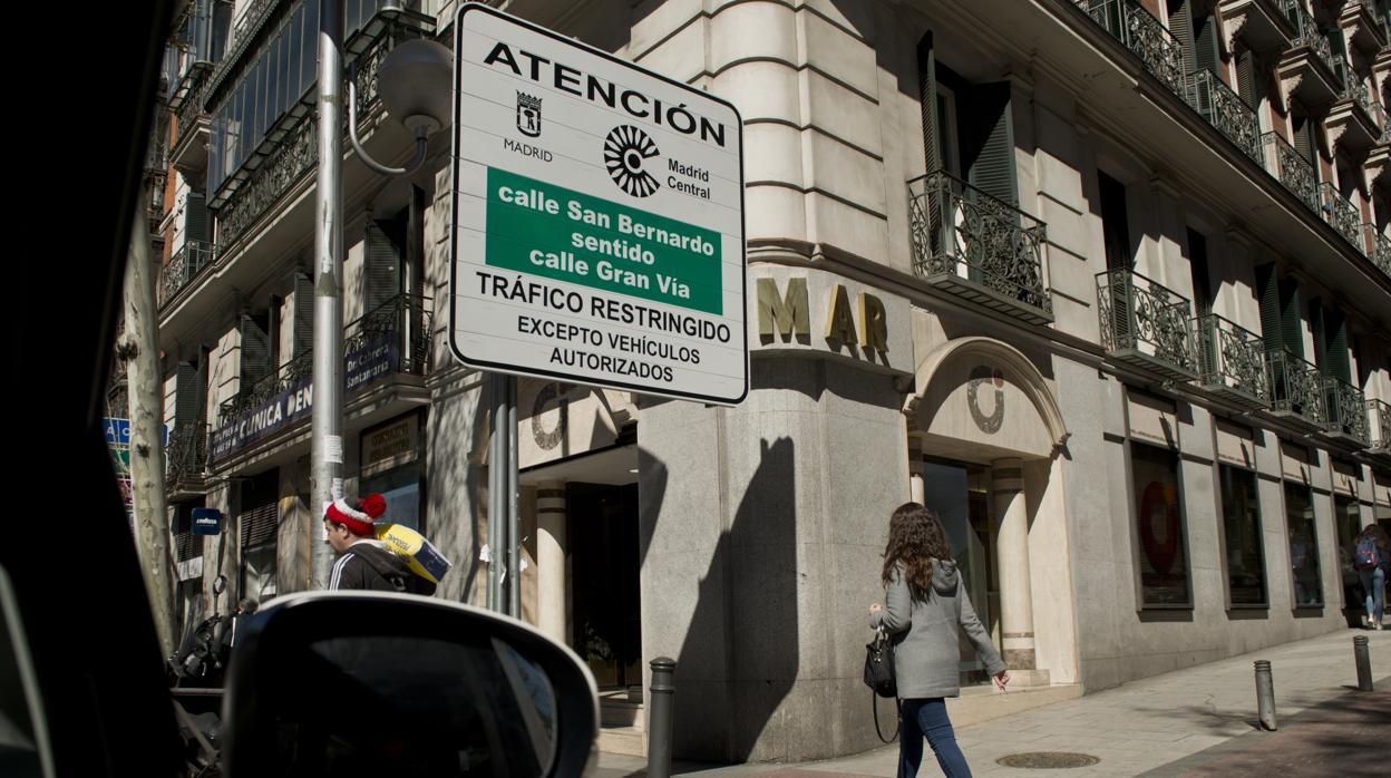 Cartel indictivo de la entrada en zona de Madrid Central