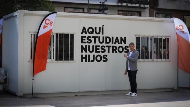 Toni Cantó agita la campaña electoral en pleno centro de Valencia