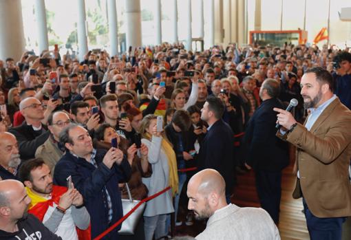 Órdago de Vox: Santiago Abascal también ganará a Pedro Sánchez en Alicante