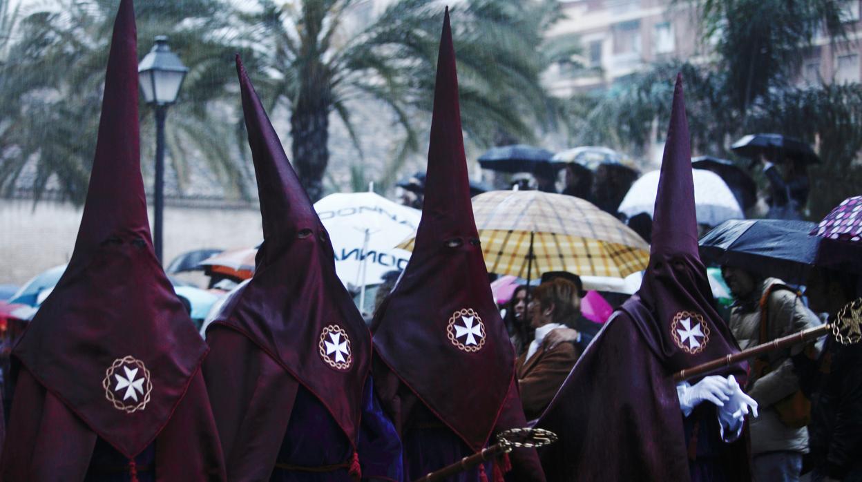 Imagen de una cofradía de la Semana Santa Marinera de Valencia