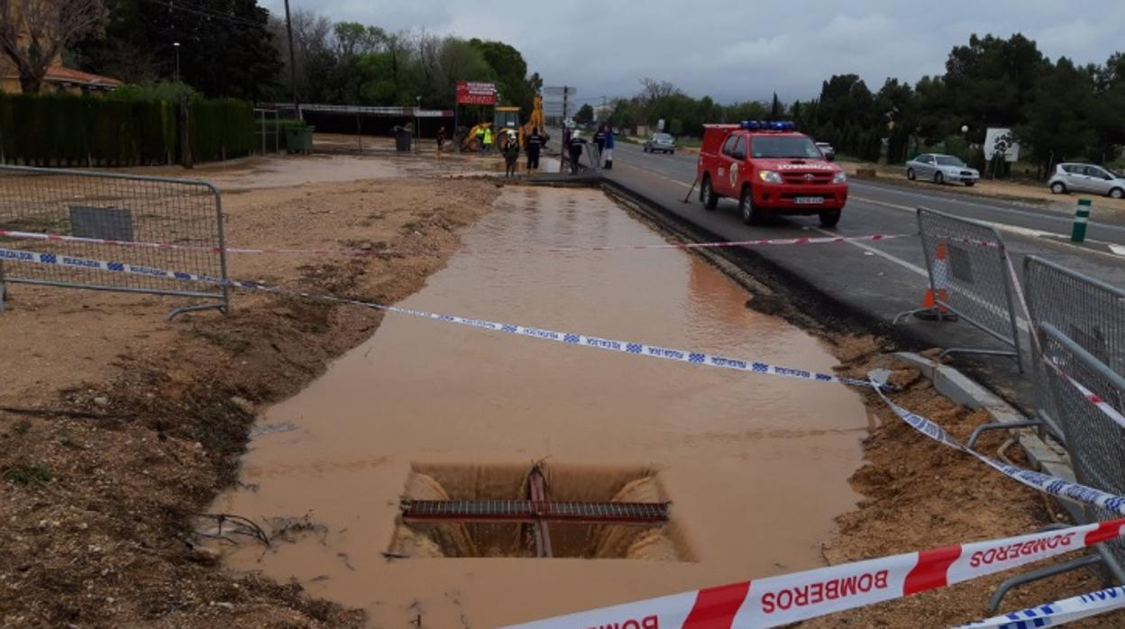 Según el alcalde, las inundaciones se producen cuando llueve en Chinchilla debido al cambio del curso del agua