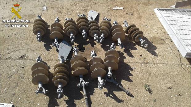 Roba una torre de tensión valorada en 3.000 euros y la vende por diez