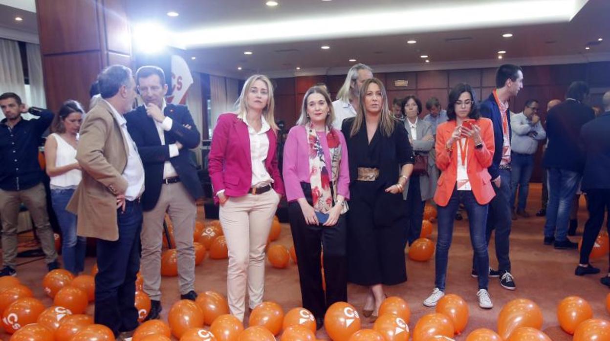 Ambiente en la sede de Ciudadanos Galicia tras conocerse los resultados electorales