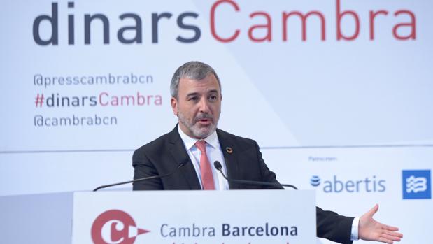 Collboni ve posible llegar a la pobreza cero y emisiones cero en Barcelona en 2030