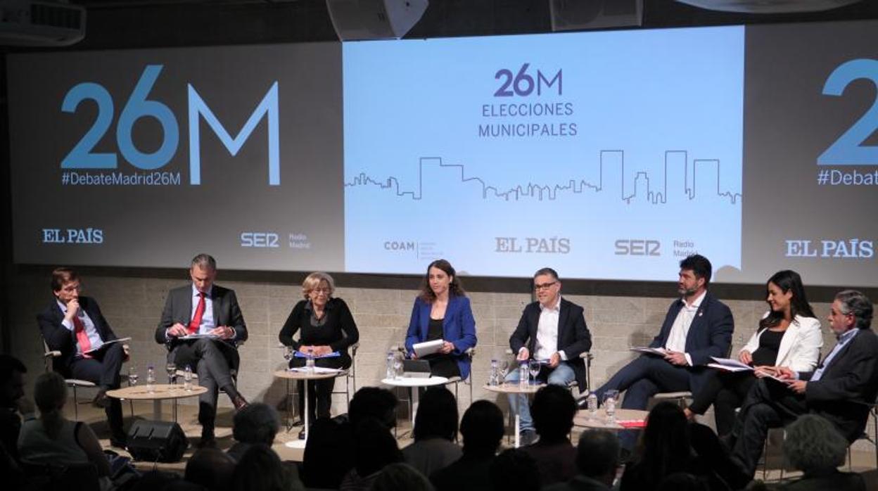 Los candidatos a la alcaldía de Madrid en el primer debate electoral, celebrado en el COAM