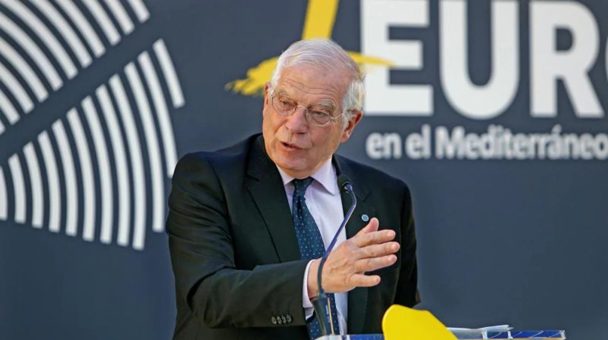 El ministro Josep Borrell, en la Casa Mediterráneo de Alicante, este lunes