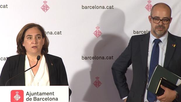 Colau acusa a la Generalitat de haber abandonado intencionadamente la seguridad en Barcelona