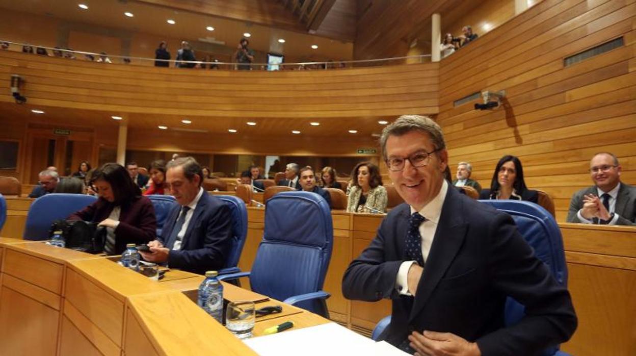 El presidente de la Xunta, Alberto Núñez Feijóo, esta mañana en el Parlamento gallego