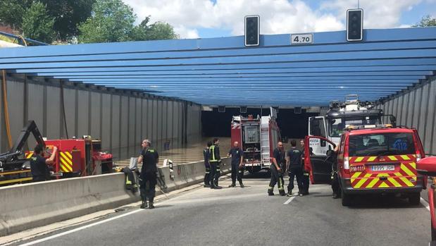 El túnel de la M-14 inundado seguirá cortado durante el finde semana