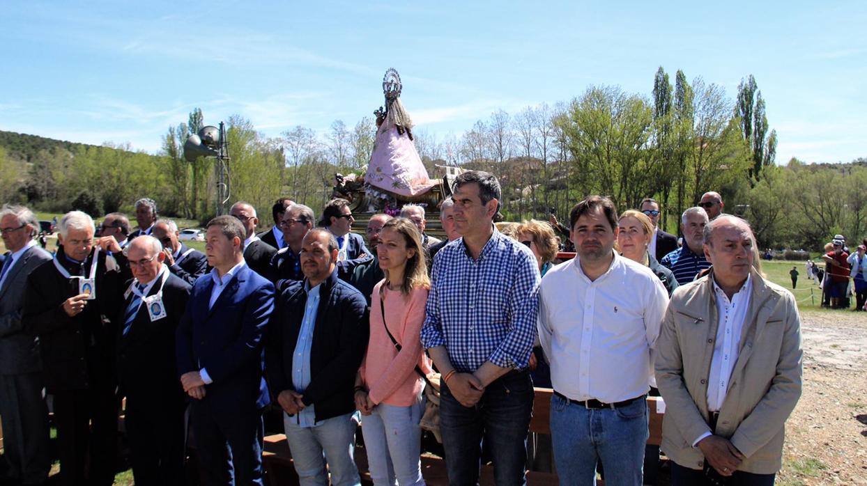 Page y Núñez coincidieron en la romería de la Virgen de la Salud de Barbatona (Guadalajara)