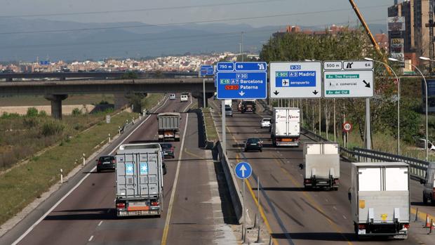 Muere un grafitero de 14 años tras ser atropellado en la entrada a Valencia después de hacer una pintada