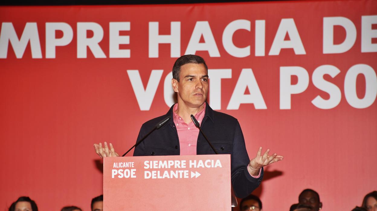 Pedro Sánchez, en un acto electoral del PSOE en Alicante