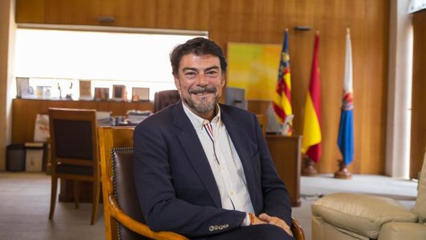 Luis Barcala: «Otro tripartito significaría frenar el desarrollo de Alicante»