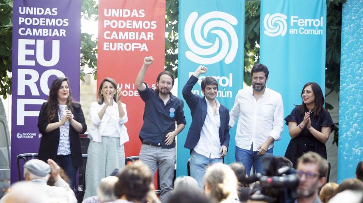 Iglesias, rodeado por Jorge Suárez, Yolanda Díaz y otros candidatos populistas