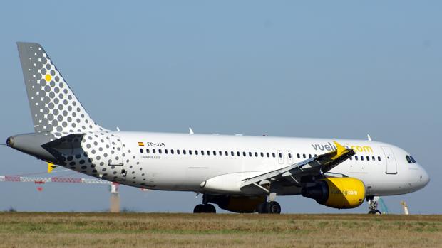 Un avión de Vueling aterriza de emergencia en Barcelona por una falsa amenaza de bomba