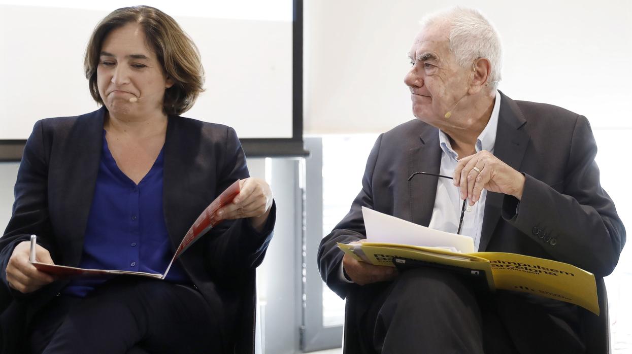 La alcaldesa de Barcelona, Ada Colau, y el candidato de ERC, Ernest Maragall