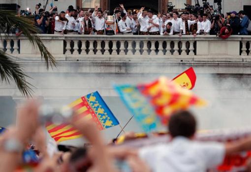 Celebración del hito deportivo en el Ayuntamiento