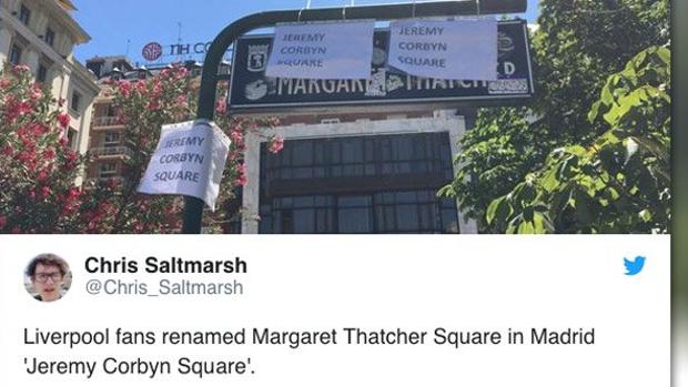 Aficionados del Liverpool rebautizan como Jeremy Corbyn la plaza de Margaret Thatcher en Madrid