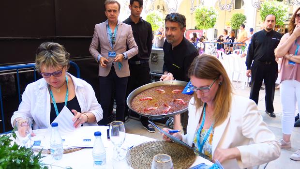 El cocinero Raúl Magraner de «El Palmar» de Valencia gana el I Concurso Internacional Alicante Ciudad del Arroz