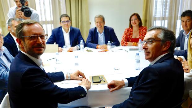 PP y Cs intentarán en Aragón un gobierno tripartito con el PAR y con apoyo externo de Vox
