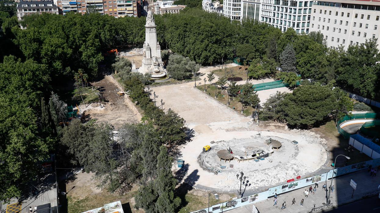Obras ya iniciadas en la Plaza de España