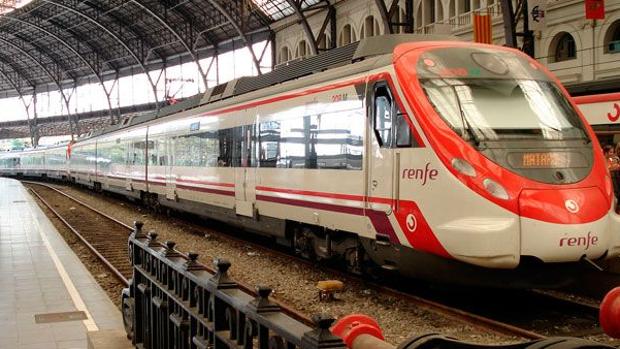 Renfe dará servicio como festivo el lunes 10 sin serlo en área metropolitana