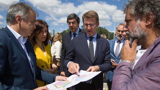 Feijóo denuncia un «Pacto del Tinell» a la gallega para que el PP no gobierne ninguna institución