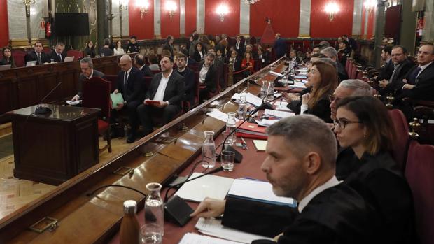 Los presos del «procés» queman sus cartuchos fuera de España