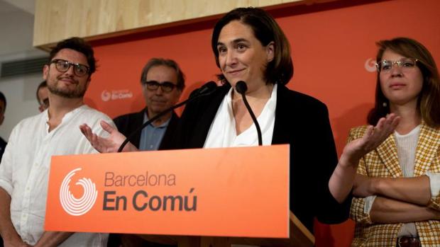 Los nuevos ayuntamientos reordenan el mapa político en Cataluña