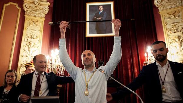 Gonzalo Jácome, elegido alcalde de Orense con los votos del PP pero sin su aplauso