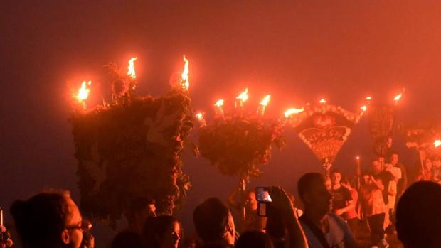 Tradiciones en Canarias por San Juan: los «Hachos»