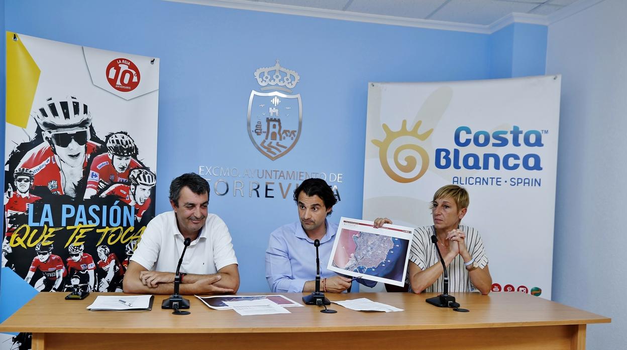 Guillén, Dolón y Box, en la rueda de prensa de presentación de La Vuelta en Torrevieja