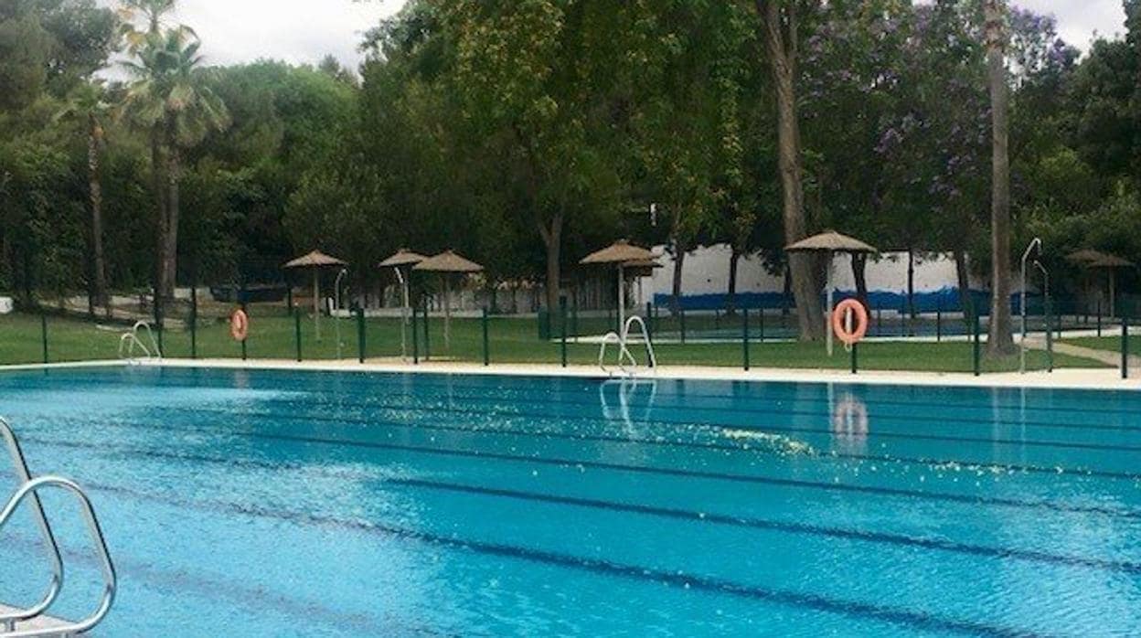 Una piscina pública como la que ha registrado el percance del niño de tres años