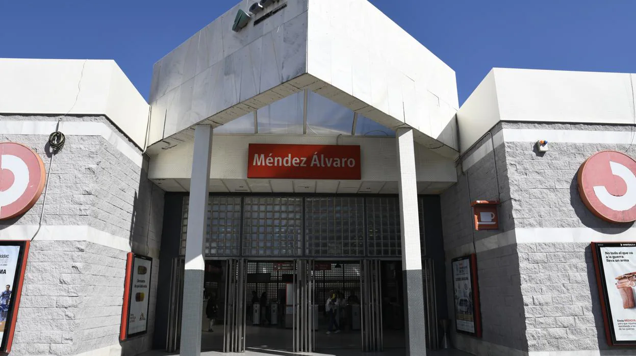 Exterior de la estación de Cercanías de Méndez Álvaro