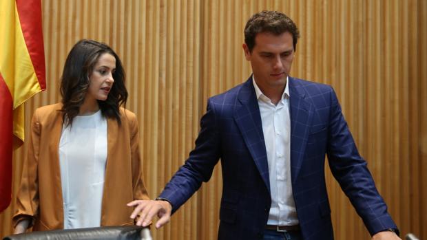 Albert Rivera critica las «consultas» de Pedro Sánchez: «Se piensa que es el jefe del Estado»