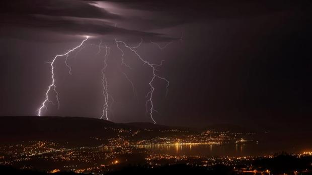 Las tormentas dejan más de 3.000 rayos en 24 horas