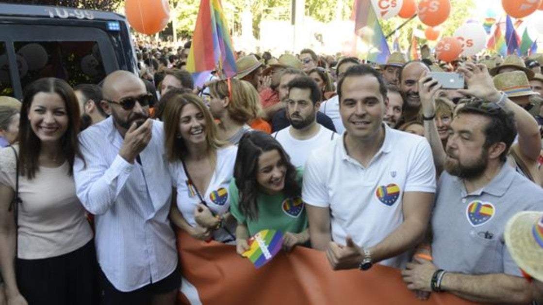 Ciudadanos en la Manifestacion del Orgullo Gay 2019