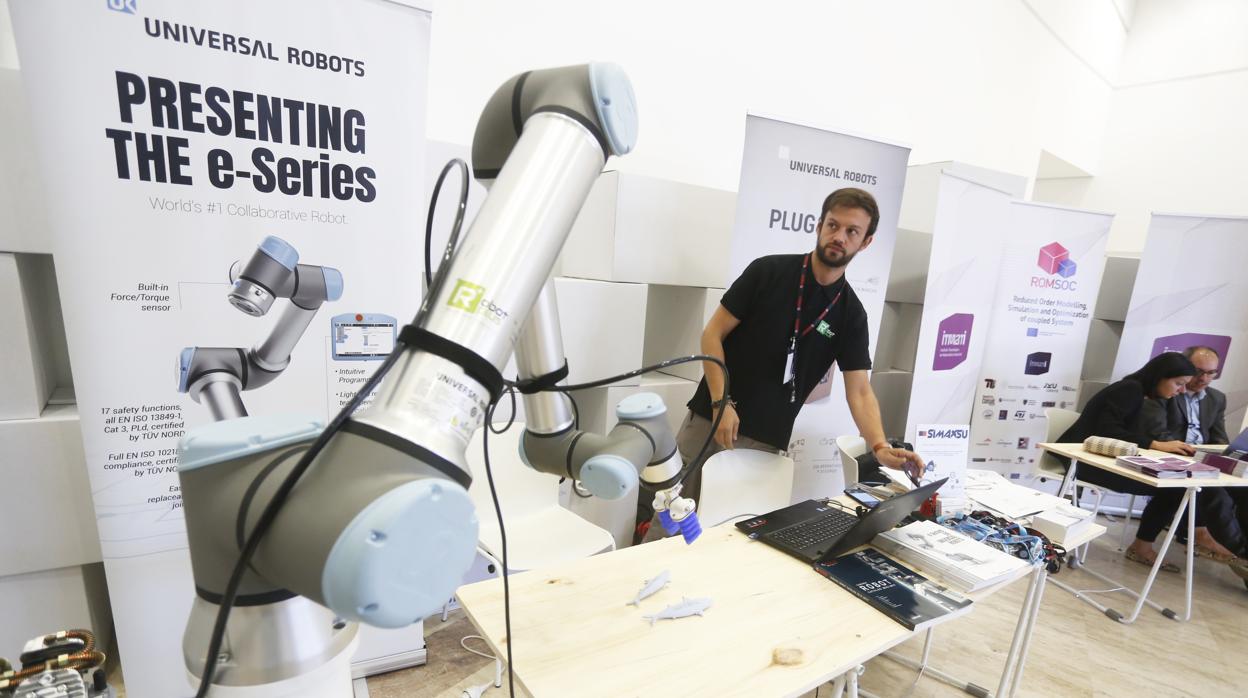 Robot colaborativo en la Maker Faire Galicia 2019