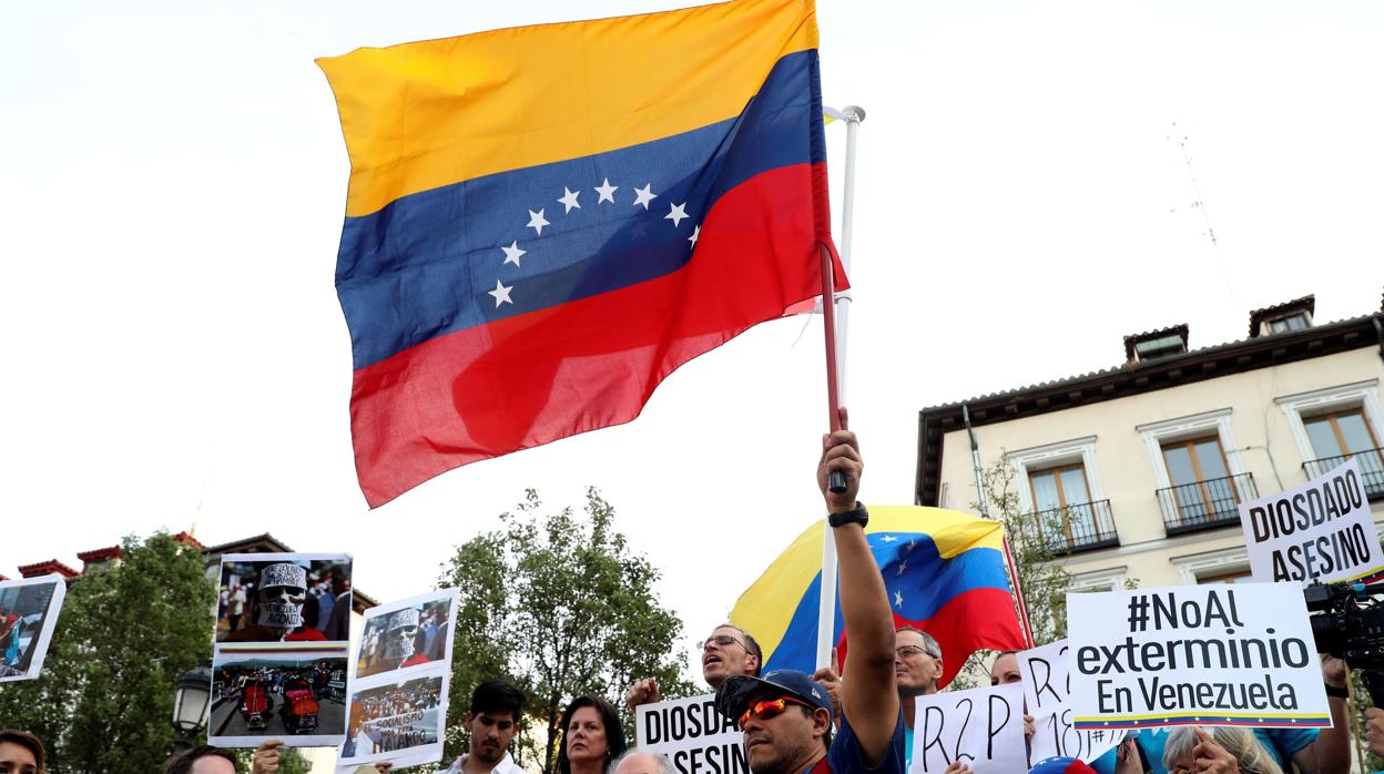 Manifestación de venezolanos residentes en Madrid para pedir una «intervención humanitaria»
