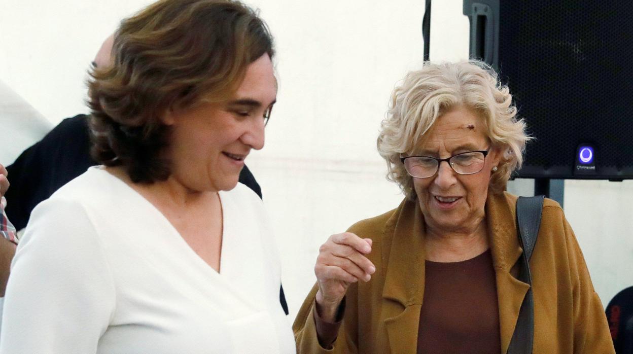 Manuela Carmena y Ada Colau en Madrid