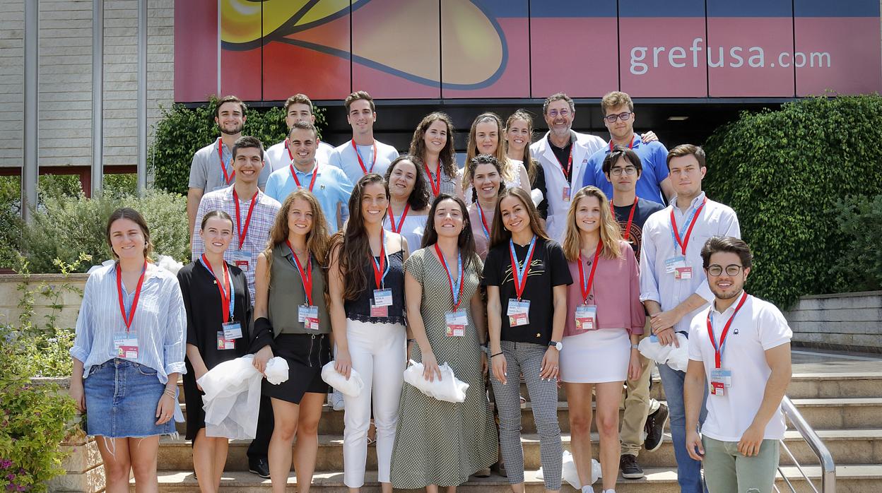 Imagen de los estudiantes participantes en el reto de Grefusa